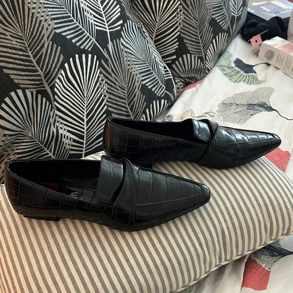 Zara Black Croc-Embossed Leather Slip-On Loafers - Picture 2 of 6